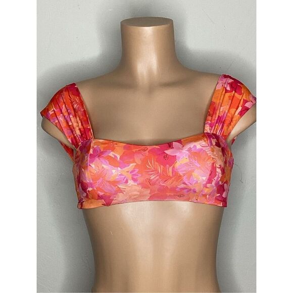 New. L*SPACE floral bikini top. Medium. Retails $114 - Picture 3 of 9